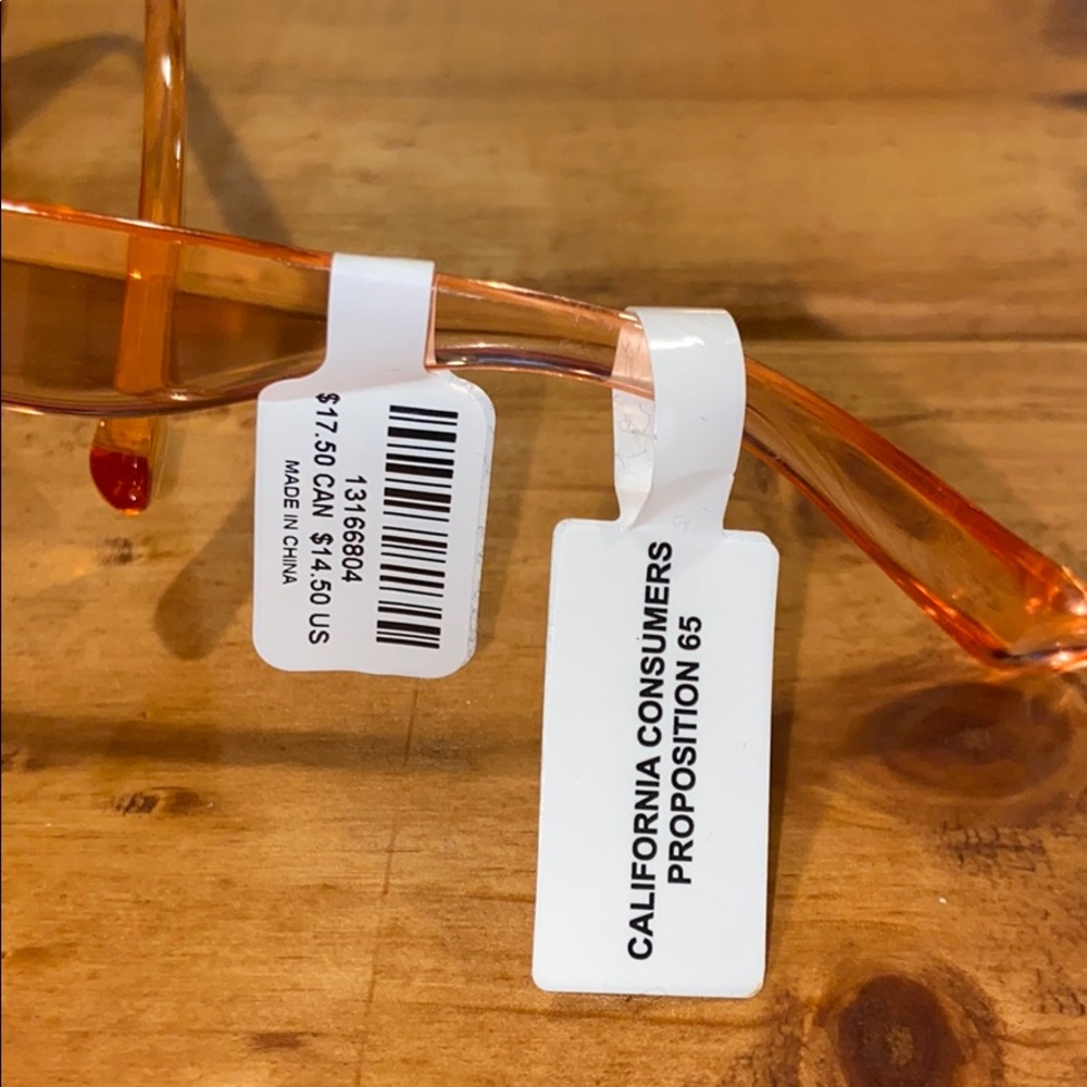 🎸Torrid Pink Speckled Cat Eye Sunglasses - Picture 2 of 3